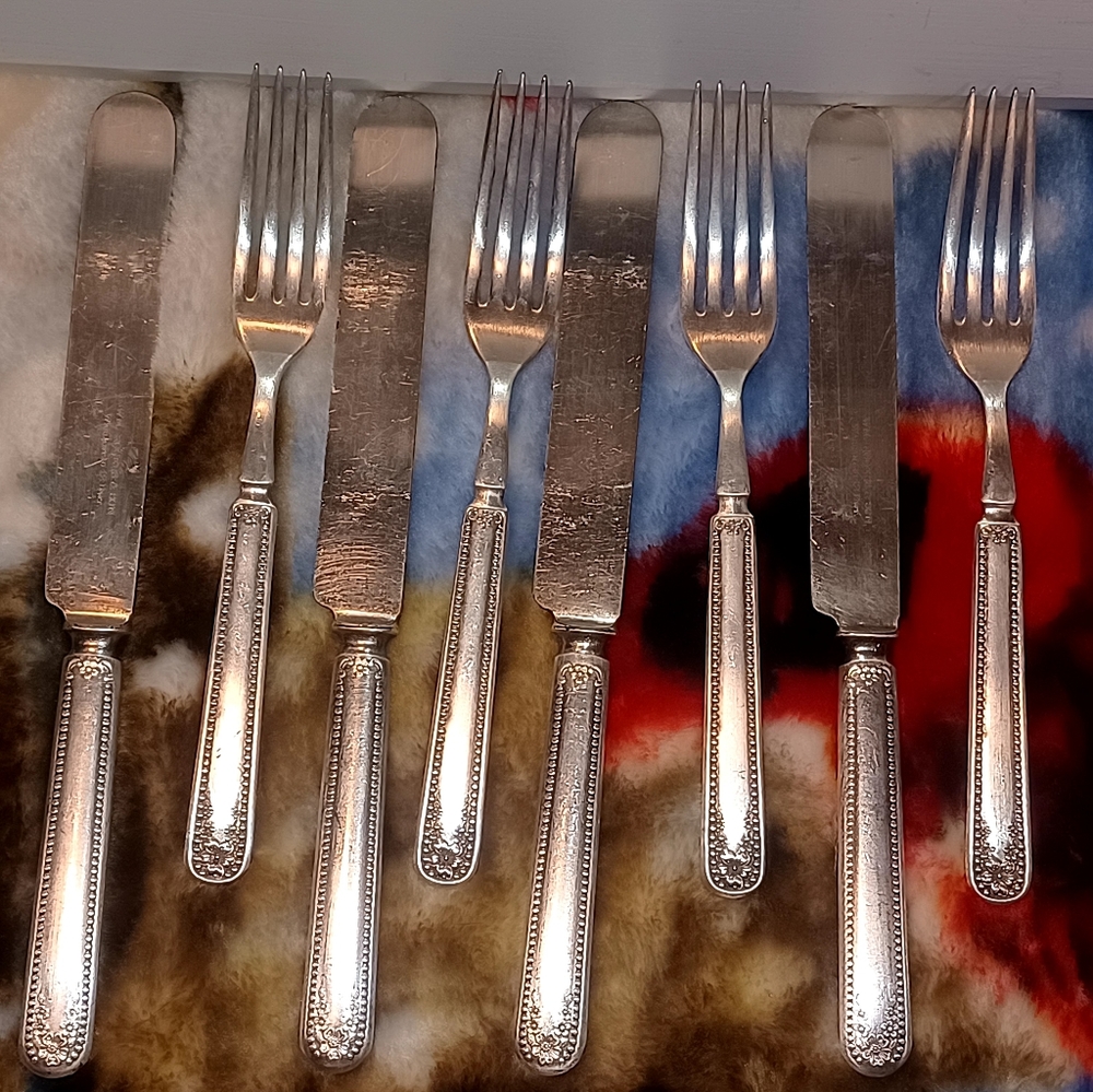 WM ROGERS & SON SILVERWARE